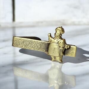 VTG Sunshine Biscuits Inc Employee Tie Clip CHEEZ-IT Mfg Co Sunshine Baker Logo